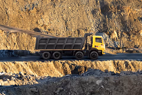 Mahindra Blazo X 35 M-Dura Tipper 5330/18 Cum Box Body thumbnail