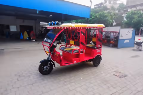 Gayatri Electric Dabang E-Rickshaw thumbnail