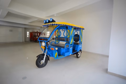 Gayatri Electric Dabang Eco Friendly thumbnail