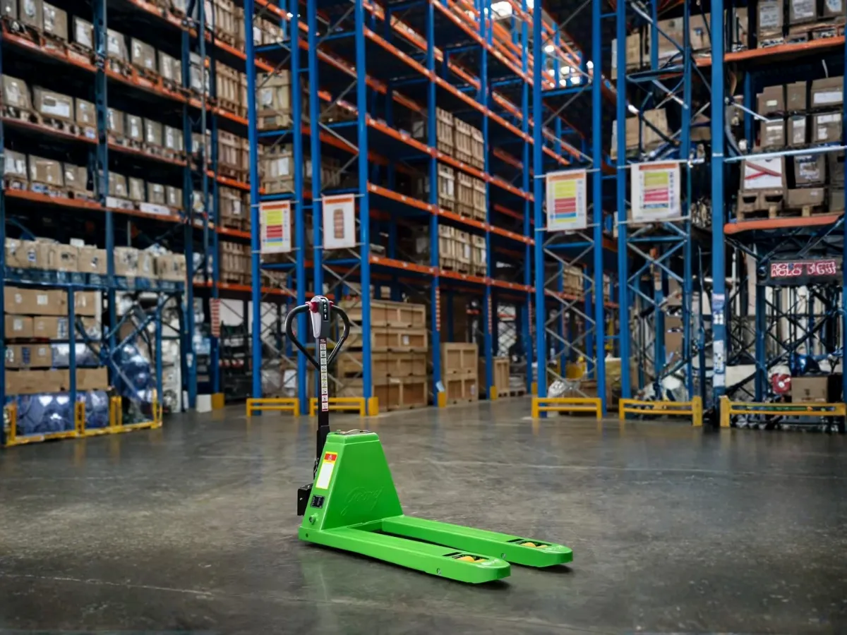 Godrej Launches 48V Electric Pallet Truck-image